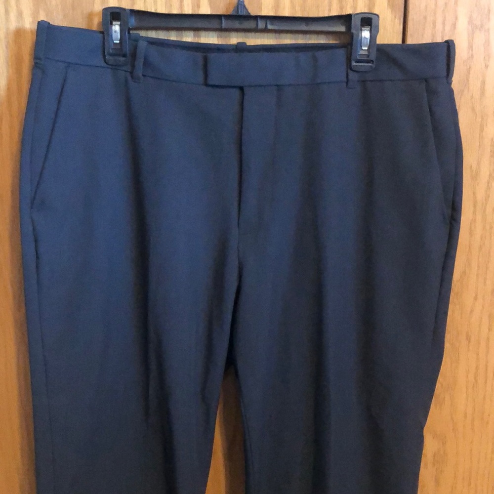 Mens VanHeusen black dress pants 36x34